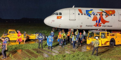 Máy bay bị trượt khỏi đường băng có thể là do lỗi của phi công