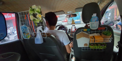 Gia tài “xịn sò” sau ghế lái của anh tài xế taxi tại Hà Nội