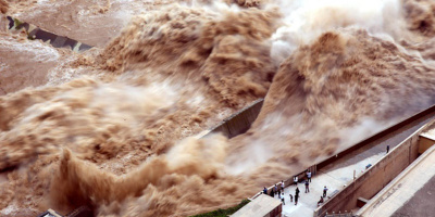 Vừa chịu ảnh hưởng do mưa, lũ bùn, Trung Quốc lại đón thêm bão số 4
