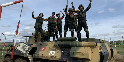 Khoảnh khắc đội tuyển xe tăng Việt Nam vô địch Tank Biathlon 2020