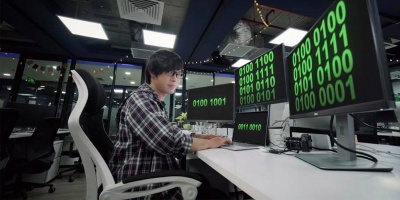 Tuổi trẻ tài cao: Kỹ sư Việt dùng AI viết 10 bài hát trong 1 giây