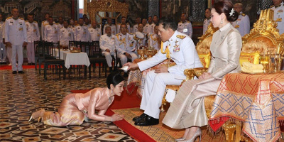 Hai Hoàng hậu Thái Lan cùng xuất hiện khiến công chúng xôn xao