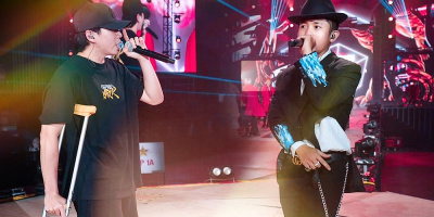 Karik chống nạng đi tổng duyệt concert "Rap Việt" sau tai nạn sân khấu