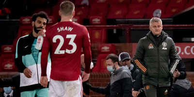HLV Solskjaer chua chát thừa nhận MU đã "tặng" Liverpool 2 bàn thắng