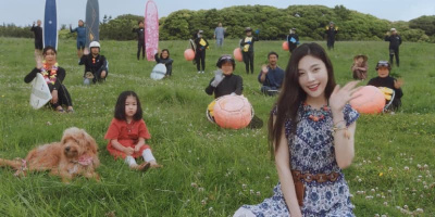 Joy chính thức phát hành MV debut solo đậm chất mùa hè "Hello"