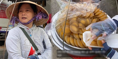 Món bánh bột cây dè, cả chợ Châu Đốc chỉ có 1 người bán