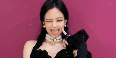 Những kiểu tạo dáng “không đụng hàng” của idol K-pop