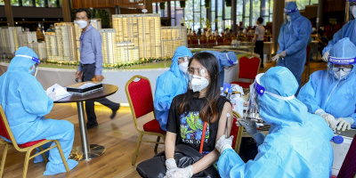 Nhiều tỉnh thành tổ chức tiêm vaccine Covid xuyên Tết, nỗ lực bao phủ