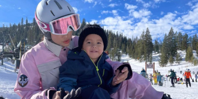 Con trai Phạm Hương chiếm spotlight khi được mẹ cho đi trượt tuyết