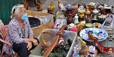 Từng một thời lẫy lừng Sài Gòn, bà chủ tiệm đồ cổ giờ vất vả kiếm sống