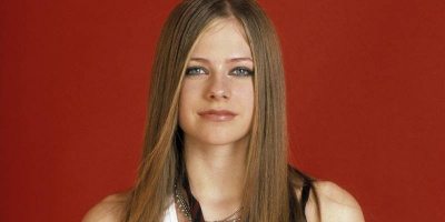 Avril Lavigne - "Nữ hoàng nhạc pop punk" thế giới có đời tư thăng trầm