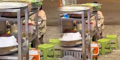 Ý kiến trái chiều về hình ảnh cô gái cho chó ăn luôn vào bát của quán