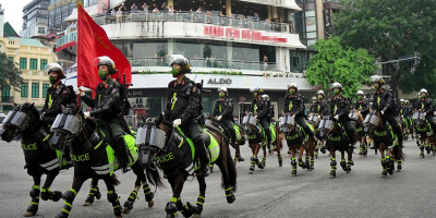Mãn nhãn với dàn kỵ binh hoành tráng trên phố đi bộ Hà Nội