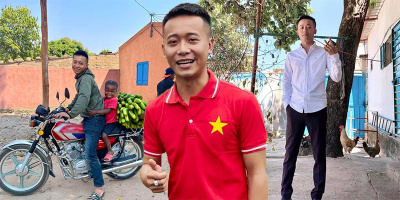 Quang Linh ủng hộ 200 triệu giúp đồng bào miền Trung khắc phục bão lũ