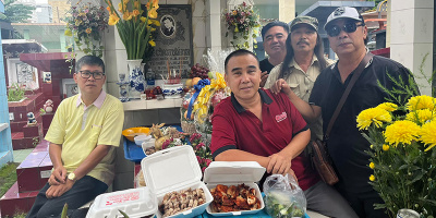 Quyền Linh, Phước Sang đến viếng mộ Lê Công Tuấn Anh dịp giỗ 26 năm