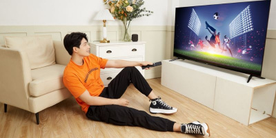 Cùng bộ đôi MLee và Quốc Anh theo dõi bóng đá tại nhà qua Xiaomi TV A2 Series