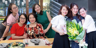 Combo nhan sắc cùng thành tích gây choáng của mẹ và 2 chị gái Khánh Vy