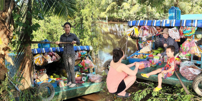 Tiệm tạp hóa trên ghe của cô gái miền Tây gợi về bao ký ức tuổi thơ