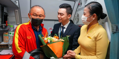 Cơ trưởng đưa tuyển VN sang Thái tranh vô địch từng là diễn viên nhí