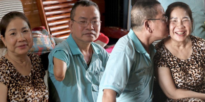 Người phụ nữ chăm chồng khiếm khuyết suốt hàng chục năm