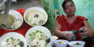 Quán phở Nam Định 18 năm vẫn bán 5 nghìn/bát: Mong ai cũng được ăn no