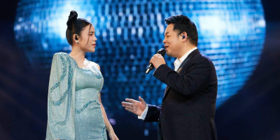 Ca sĩ Hồng Gấm tự tin khi được Quang Lê chỉ dạy hát bolero