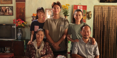 Làm phim nội dung gia đình, “Lật mặt 8” vượt mốc 100 tỷ đồng sau 2 ngày khởi chiếu