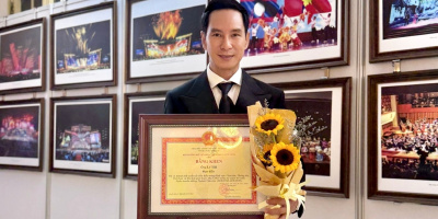 Lý Hải nhận bằng khen tại Lễ kỷ niệm 80 năm ngành Văn hóa