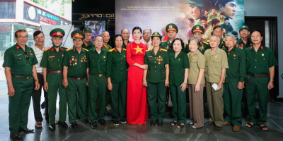 Xuân Lan tổ chức buổi xem phim đặc biệt dành cho các cựu chiến binh