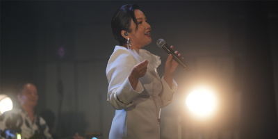 Diva Mỹ Linh cùng gia đình mở màn thành công tour châu Á tại Nhật Bản