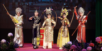 Tài năng trẻ Ngọc Bảo Vy diễn thăng hoa cùng vợ chồng NSƯT Kim Tử Long