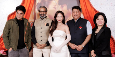 Khả Ngân rạng rỡ tại sự kiện ra mắt “Vạn dặm yêu em”