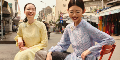 Áo dài, lụa tơ tằm và nhịp sống hiện đại Tết 2026 với thiết kế của TheBlueTshirt