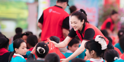 Bảo Anh mang niềm vui đến trẻ em vùng biên cương