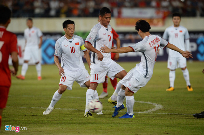 
Pha ra chân rất nhanh của Công Phượng mang về bàn thắng mở tỉ số cho đội tuyển Việt Nam.