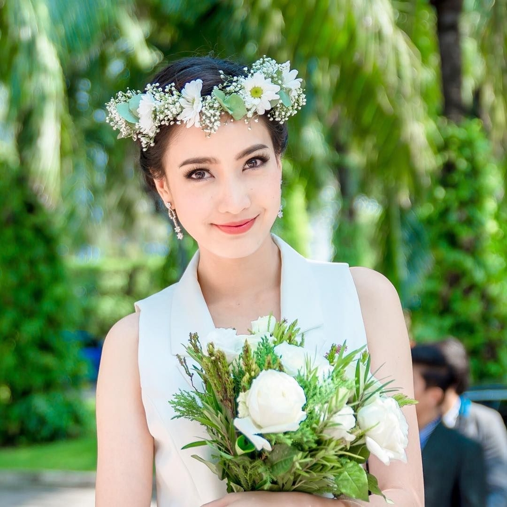 [Image: thailand-most-beautiful-actress-26805162.jpg]