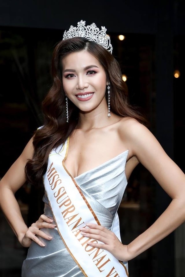 
Dù được giải đáp thắc mắc nhưng người hâm mộ Việt vẫn bày tỏ sự tiếc nuối cho Hoa hậu Siêu quốc gia Châu Á.