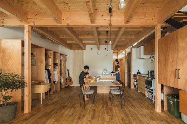 
Việc sử dụng nội thất gỗ tạo nên cái nhìn thân thiện, ấm áp cho không gian