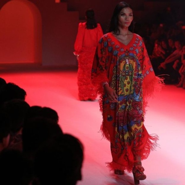 Mimi Tao tá»± tin trÃªn sÃ n catwalk cá»§a Bangkok Fashion Show hÃ´m 28/3