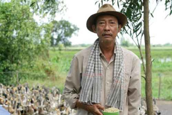  
Hình ảnh đậm chất thôn quê miền Tây Nam Bộ của Lê Bình trong phim.