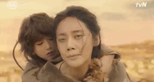 Song Joong Ki xuất hiện chớp nhoáng, phim mới bị phàn nàn vì quảng cáo lộ liễu
