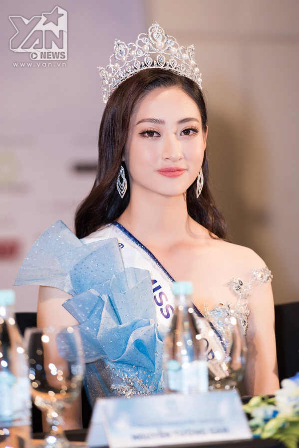 Hoa hậu Lương Thùy Linh: 