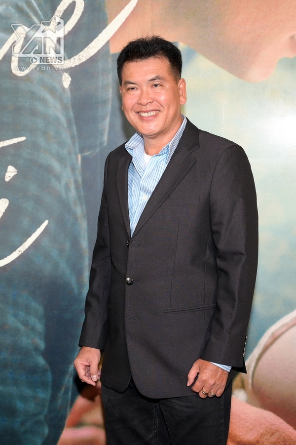  
Hữu Nghĩa đảm nhận một vai phụ trong phim.