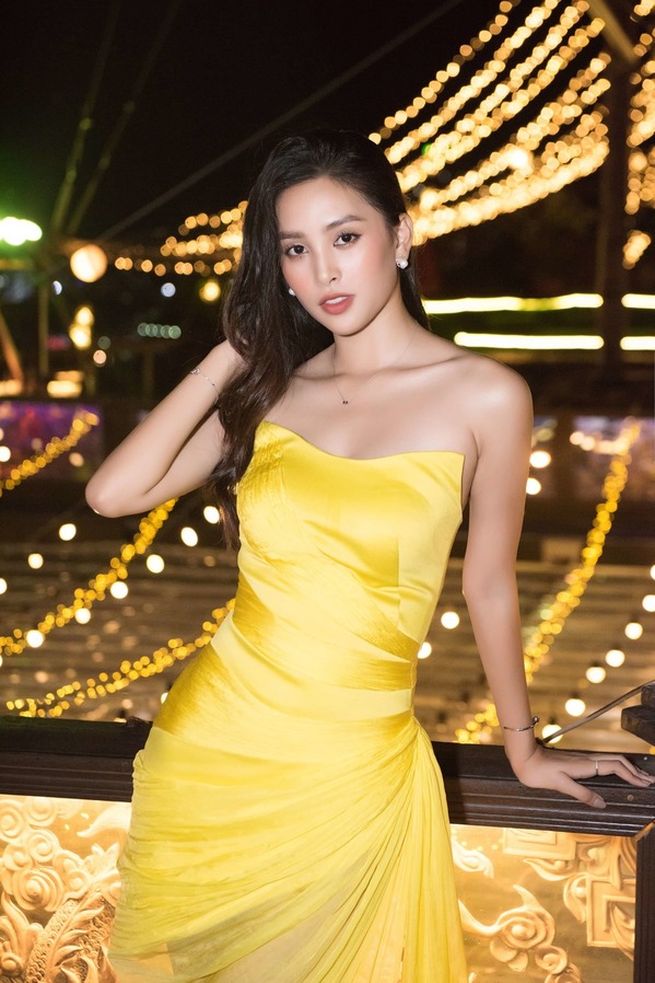 Tiệc sinh nhật tuổi 19 của Hoa hậu Trần Tiểu Vy quy tụ đông đảo dàn mỹ Vbiz - Tin sao Viet - Tin tuc sao Viet - Scandal sao Viet - Tin tuc cua Sao - Tin cua Sao