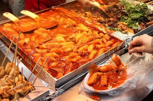  
Không chỉ có cảnh đẹp, Hàn Quốc còn là "thánh địa" đồ ăn đường phố mà bất cứ ai mê du lịch cũng muốn được thử qua một lần.