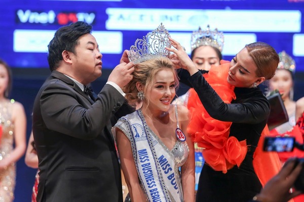 Thi Hoa hậu bây giờ dễ quá: Phi Thanh Vân, Ngân 98 còn đăng quang mà