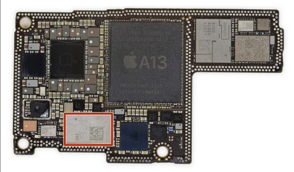  
Chip U1 Ultrawideband trên bộ đôi iPhone 11 và iPhone 11 Pro.