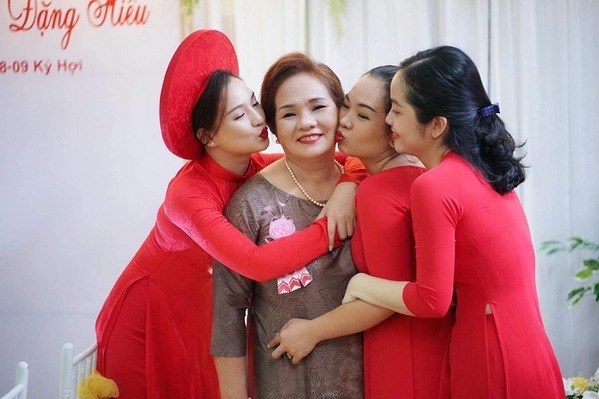 Vợ cố diễn viên Duy Nhân tổ chức đám cưới ngày thứ 2 ở Hà Nội