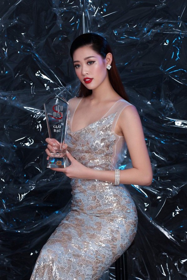  
Khánh Vân giành được giải Bạc ở cuộc thi. 