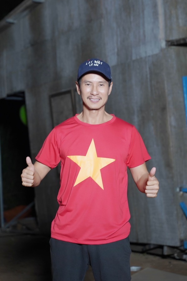 Lâm Kỳ Nguyên tung “chiêu độc” cổ vũ tuyển Việt Nam U22